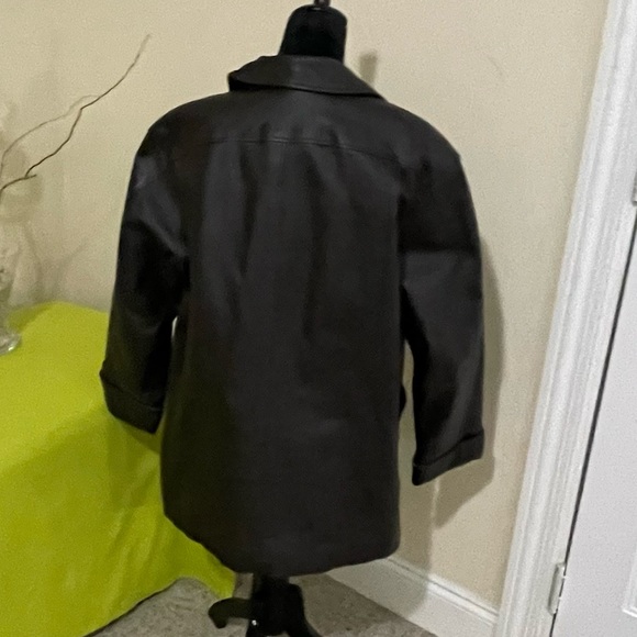 Men Black Leather Jacket zippered pockets - Picture 2 of 4